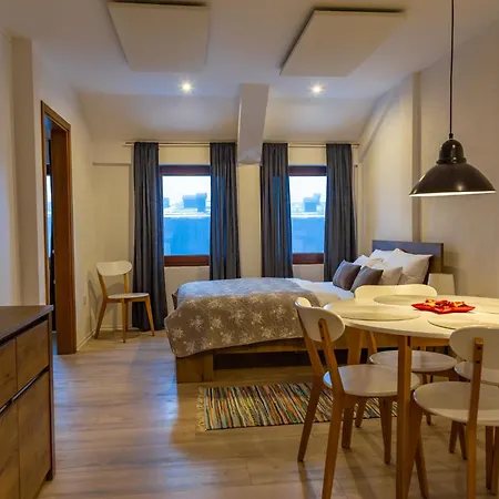 Montana Apartment *