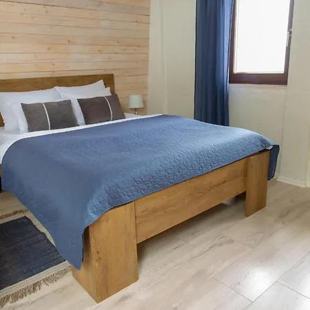 Montana Apartment *